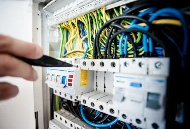 Elinstallation för lantbruk och industri